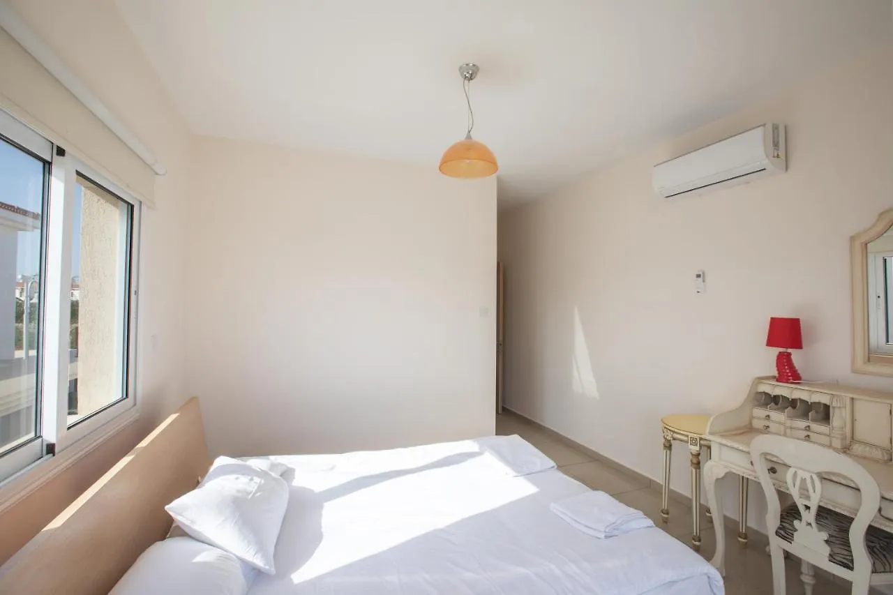 Tranquility 4 Bedroom Villa بروتاراس قبرص