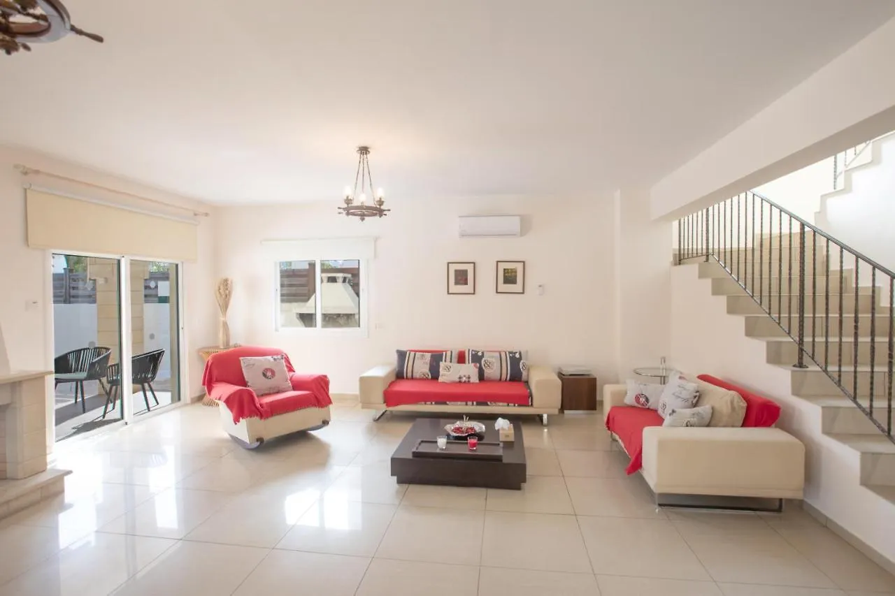 Tranquility 4 Bedroom Villa بروتاراس قبرص